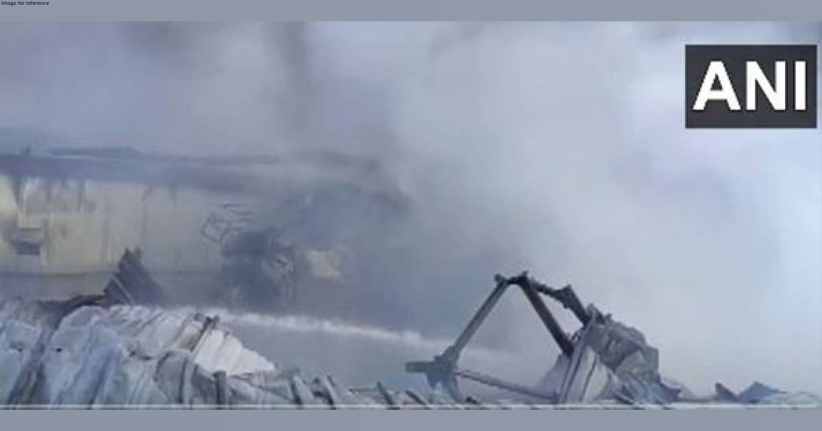 Massive fire at plastic product manufacturing unit in Bengal's South 24 Parganas